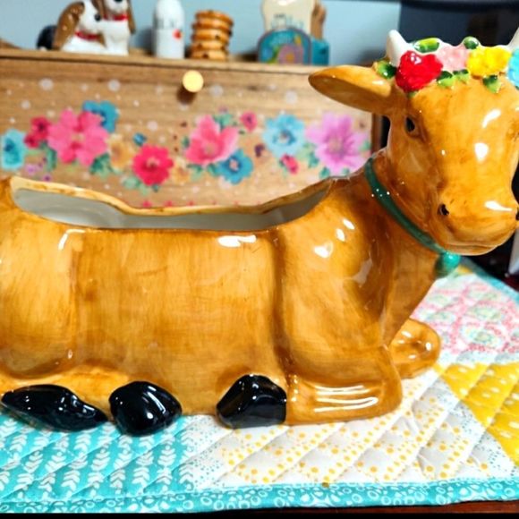 SOLD FLASH SALE Pioneer woman brown floral cow Planter NO FURTHER DISCOUNTS - Picture 3 of 5
